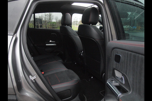 Mercedes-Benz EQA 250 Business Solution AMG 67 kWh | SOH 97% | Panoramadak | Head-Up Display | 360 Camera | Sfeerverlichting | NL-Auto |