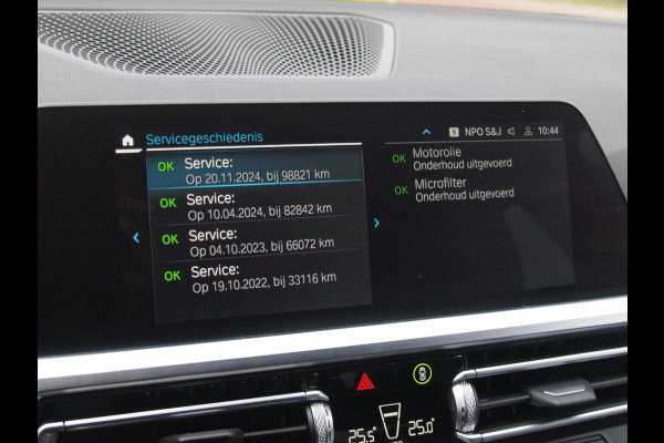 BMW 3-serie 320e Business Edition Plus | 19 Inch | Camera | Leer | Sfeerverlichting | Laserlight |  NL-Auto |