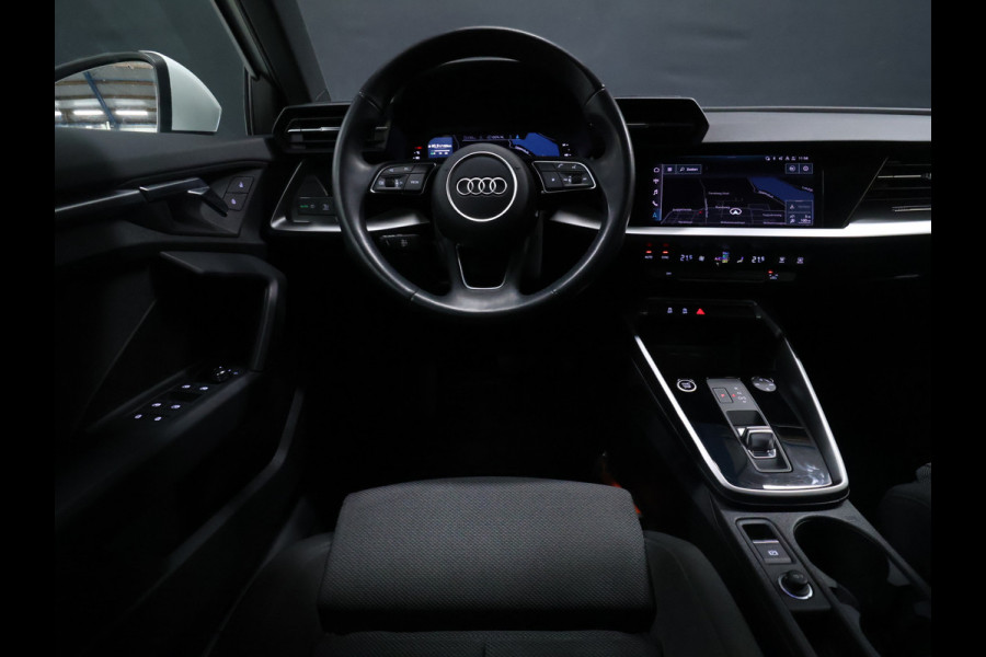 Audi A3 Sportback 35 TFSI Sport [VIRTUAL COCKPIT, SPORTSTOELEN, CRUISE CONTROL, APPLE CARPLAY, ANDROID AUTO, CLIMATE CONTROL, FLIPPERS, NAVIGATIE, NIEUWSTAAT]