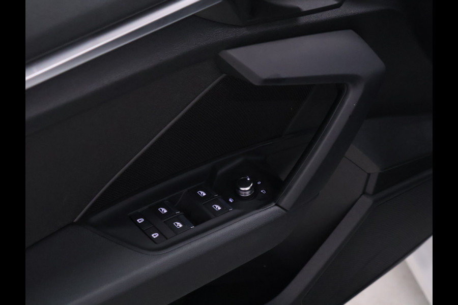 Audi A3 Sportback 35 TFSI Sport [VIRTUAL COCKPIT, SPORTSTOELEN, CRUISE CONTROL, APPLE CARPLAY, ANDROID AUTO, CLIMATE CONTROL, FLIPPERS, NAVIGATIE, NIEUWSTAAT]