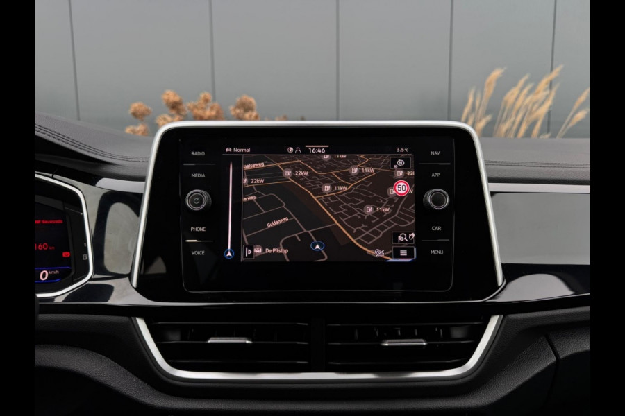 Volkswagen T-Roc 1.5 TSI R-Line 11-2025 IQ LIGHT NAVI CAMERA CLIMATE SPORTVELGEN