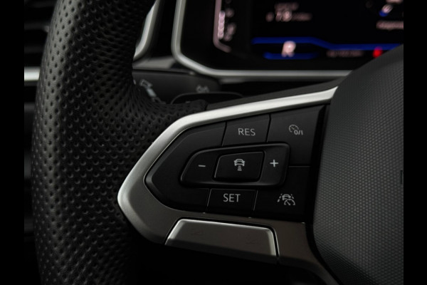 Volkswagen T-Roc 1.5 TSI R-Line 11-2025 IQ LIGHT NAVI CAMERA CLIMATE SPORTVELGEN