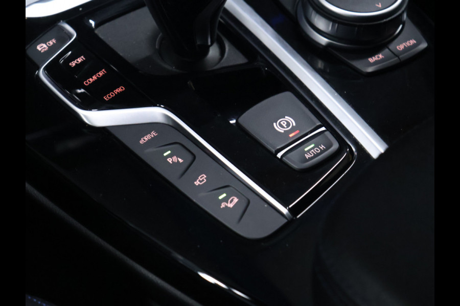 BMW X3 xDrive30e eDrive M Sport [SCHUIFKANTELDAK, ADAPTIVE CRUISE CONTROL, TREKHAAK, APPLE CARPLAY, ANDROID AUTO, HUD, 360 CAMERA, PDC V+A, CLIIMATE CONTROL, NIEUWSTAAT]