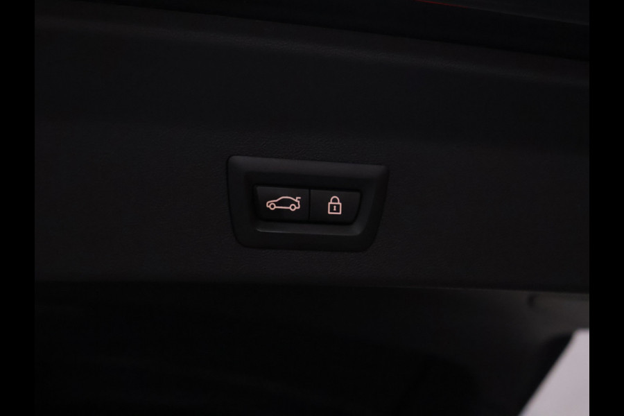 BMW X3 xDrive30e eDrive M Sport [SCHUIFKANTELDAK, ADAPTIVE CRUISE CONTROL, TREKHAAK, APPLE CARPLAY, ANDROID AUTO, HUD, 360 CAMERA, PDC V+A, CLIIMATE CONTROL, NIEUWSTAAT]