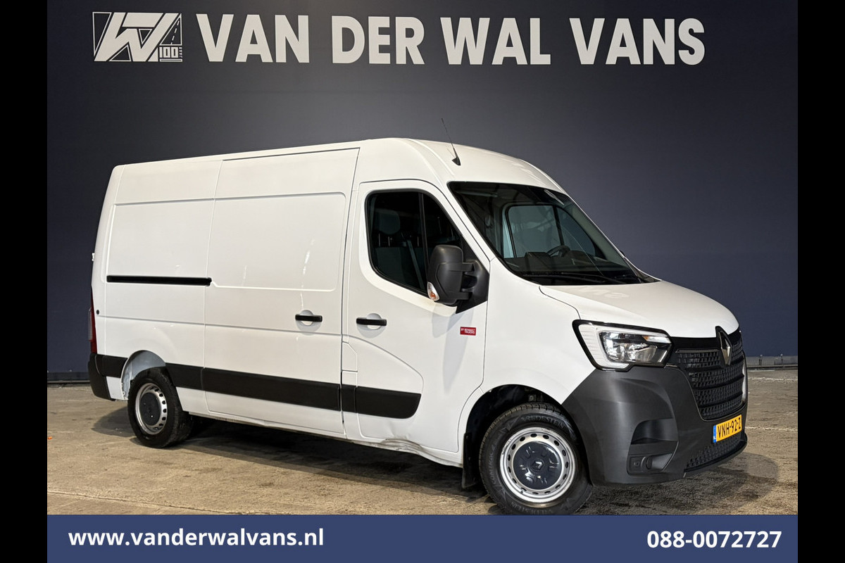 Renault Master 2.3 dCi 136pk L2H2 Euro6 Airco | Camera | Navigatie | LED | 2500kg Trekhaak | Cruisecontrol Parkeersensoren, Bijrijdersbank