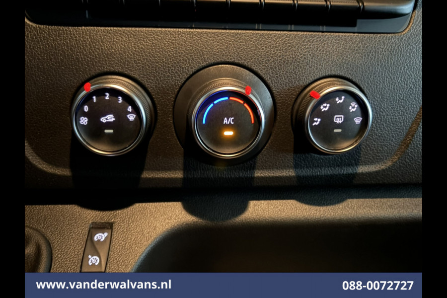 Renault Master 2.3 dCi 136pk L2H2 Euro6 Airco | Camera | Navigatie | LED | 2500kg Trekhaak | Cruisecontrol Parkeersensoren, Bijrijdersbank