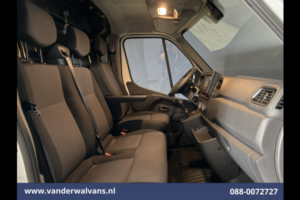 Renault Master 2.3 dCi 136pk L2H2 Euro6 Airco | Camera | Navigatie | LED | 2500kg Trekhaak | Cruisecontrol Parkeersensoren, Bijrijdersbank