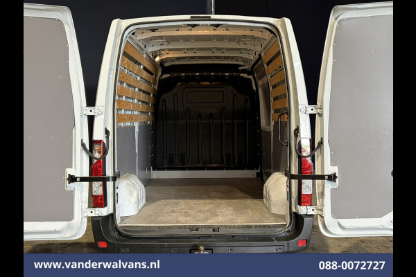 Renault Master 2.3 dCi 136pk L2H2 Euro6 Airco | Camera | Navigatie | LED | 2500kg Trekhaak | Cruisecontrol Parkeersensoren, Bijrijdersbank
