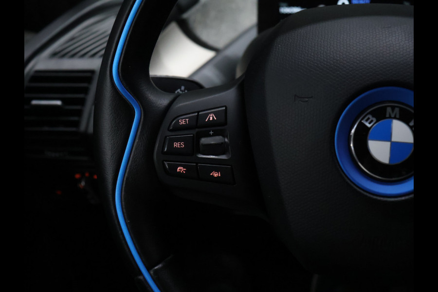 BMW i3 Basis iPerformance 94Ah 33 kWh [ADAPTIVE CRUISE CONTROL, BLUETOOTH TELEFOON, ACHTERUITRIJCAMERA, PDC V+A, BMW LED, STOELVERWARMING, AUTOMATISCHE AIRCO, NIEUWSTAAT]