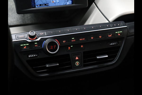 BMW i3 Basis iPerformance 94Ah 33 kWh [ADAPTIVE CRUISE CONTROL, BLUETOOTH TELEFOON, ACHTERUITRIJCAMERA, PDC V+A, BMW LED, STOELVERWARMING, AUTOMATISCHE AIRCO, NIEUWSTAAT]