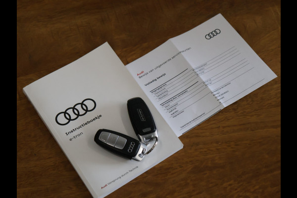 Audi e-tron e-tron 55 quattro advanced 95 kWh [TREKHAAK, SCHUIFKANTELDAK, LUCHTVERING, MEMORY SEATS, ADAPTIVE CRUISE CONTROL, APPLE CARPLAY, ANDROID AUTO, PDC V+A, STOELVERWARMING, NIEUWSTAAT]