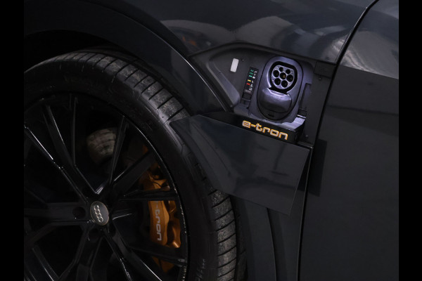 Audi e-tron e-tron 55 quattro advanced 95 kWh [TREKHAAK, SCHUIFKANTELDAK, LUCHTVERING, MEMORY SEATS, ADAPTIVE CRUISE CONTROL, APPLE CARPLAY, ANDROID AUTO, PDC V+A, STOELVERWARMING, NIEUWSTAAT]