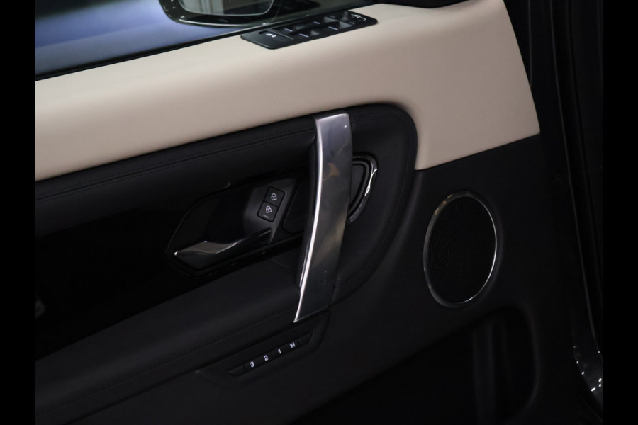 Land Rover Discovery Sport P300e 1.5 R-Dynamic SE [TREKHAAK AFNEEMBAAR, MEMORY SEATS, APPLE CARPLAY, ANDROID AUTO, CRUISE CONTROL, HUD, 360 CAMERA, PDC V+A, ELEKTRISCHE ACHTERKLEP, NIEUWSTAAT]