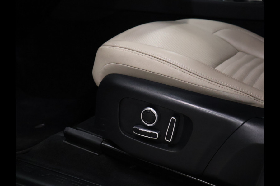 Land Rover Discovery Sport P300e 1.5 R-Dynamic SE [TREKHAAK AFNEEMBAAR, MEMORY SEATS, APPLE CARPLAY, ANDROID AUTO, CRUISE CONTROL, HUD, 360 CAMERA, PDC V+A, ELEKTRISCHE ACHTERKLEP, NIEUWSTAAT]