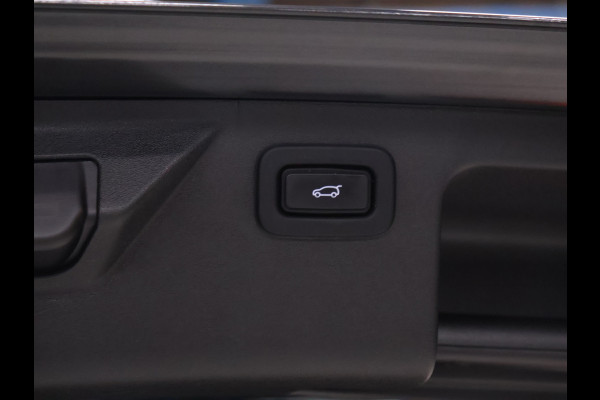 Land Rover Discovery Sport P300e 1.5 R-Dynamic SE [TREKHAAK AFNEEMBAAR, MEMORY SEATS, APPLE CARPLAY, ANDROID AUTO, CRUISE CONTROL, HUD, 360 CAMERA, PDC V+A, ELEKTRISCHE ACHTERKLEP, NIEUWSTAAT]