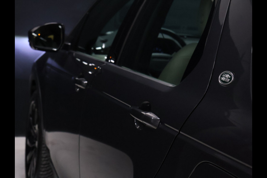 Land Rover Discovery Sport P300e 1.5 R-Dynamic SE [TREKHAAK AFNEEMBAAR, MEMORY SEATS, APPLE CARPLAY, ANDROID AUTO, CRUISE CONTROL, HUD, 360 CAMERA, PDC V+A, ELEKTRISCHE ACHTERKLEP, NIEUWSTAAT]