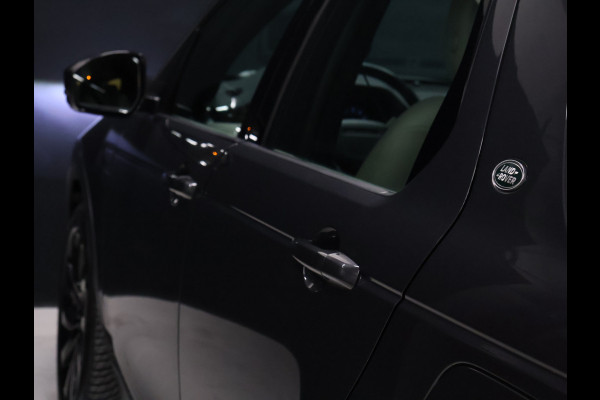 Land Rover Discovery Sport P300e 1.5 R-Dynamic SE [TREKHAAK AFNEEMBAAR, MEMORY SEATS, APPLE CARPLAY, ANDROID AUTO, CRUISE CONTROL, HUD, 360 CAMERA, PDC V+A, ELEKTRISCHE ACHTERKLEP, NIEUWSTAAT]