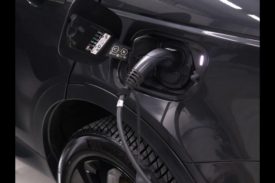 Land Rover Discovery Sport P300e 1.5 R-Dynamic SE [TREKHAAK AFNEEMBAAR, MEMORY SEATS, APPLE CARPLAY, ANDROID AUTO, CRUISE CONTROL, HUD, 360 CAMERA, PDC V+A, ELEKTRISCHE ACHTERKLEP, NIEUWSTAAT]