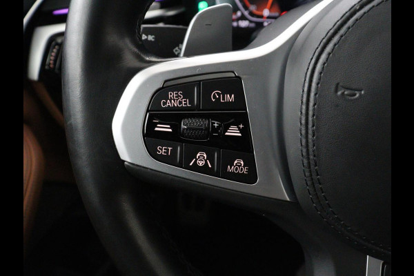 BMW 5 Serie 530i M Sport | Head-Up | Adaptive cruise | Leder | Harman/Kardon | Laserlicht | 360 Camera | Stoelverwarming | Carplay | Navigatie | Sportstoelen | Dodehoek detectie | Stuurverwarming | Live Cockpit