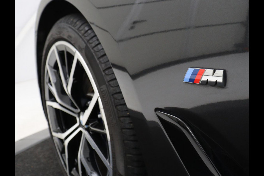 BMW 5 Serie 530i M Sport | Head-Up | Adaptive cruise | Leder | Harman/Kardon | Laserlicht | 360 Camera | Stoelverwarming | Carplay | Navigatie | Sportstoelen | Dodehoek detectie | Stuurverwarming | Live Cockpit