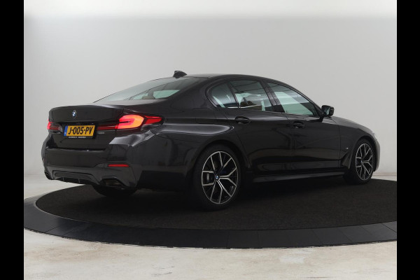 BMW 5 Serie 530i M Sport | Head-Up | Adaptive cruise | Leder | Harman/Kardon | Laserlicht | 360 Camera | Stoelverwarming | Carplay | Navigatie | Sportstoelen | Dodehoek detectie | Stuurverwarming | Live Cockpit