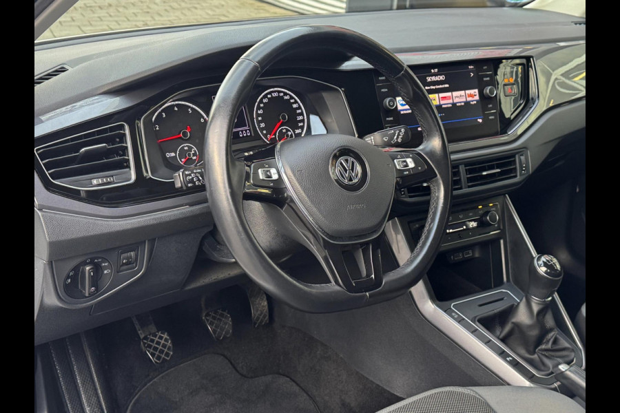 Volkswagen Polo 1.0 TSI Highline - Apple CarPlay / Navigatie Airco I LED I PDC I Sport velgen & interieur I Dealer onderhouden