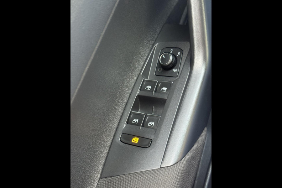 Volkswagen Polo 1.0 TSI Highline - Apple CarPlay / Navigatie Airco I LED I PDC I Sport velgen & interieur I Dealer onderhouden