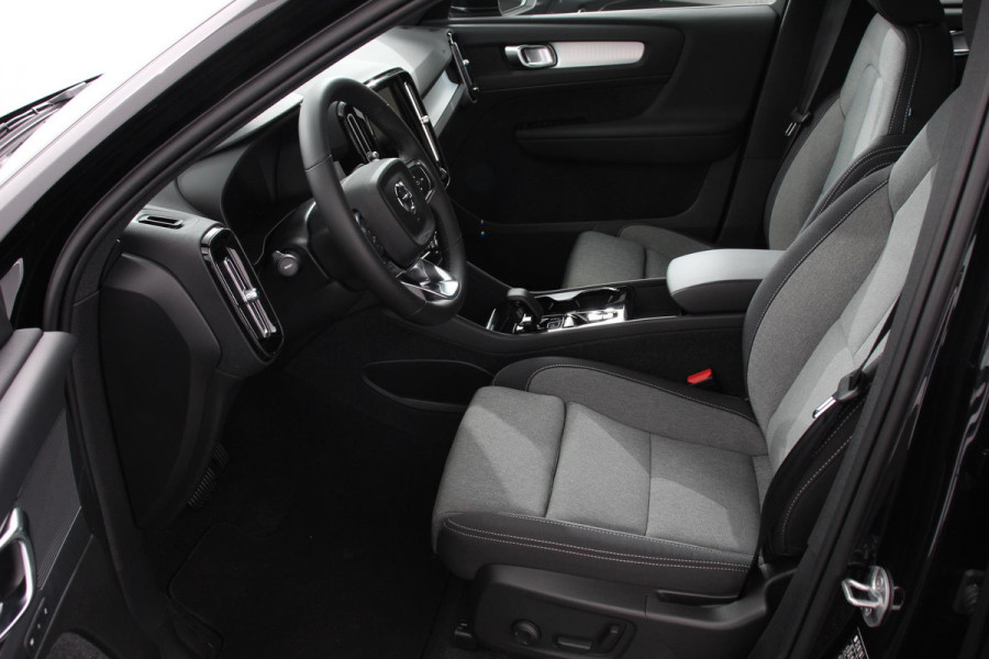 Volvo XC40 1.5 T5 Plug-in hybrid Plus Dark Volvo XC40 1.5 T5 Recharge Plus Dark | Navigatie | Climate Control | Adaptive Cruise Control  | 18"LMV | Parkeer sensoren | Dab | Led