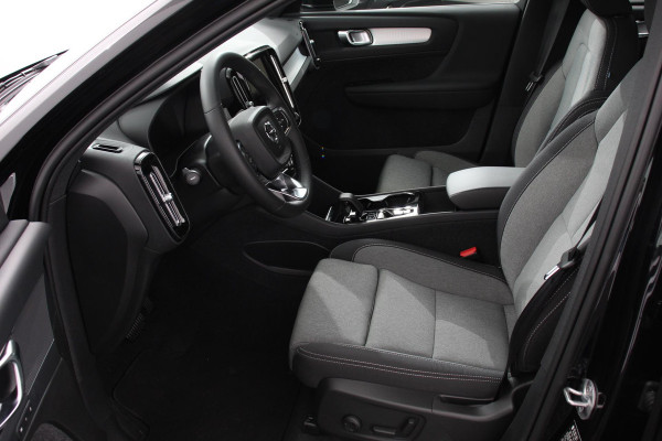 Volvo XC40 1.5 T5 Plug-in hybrid Plus Dark Volvo XC40 1.5 T5 Recharge Plus Dark | Navigatie | Climate Control | Adaptive Cruise Control  | 18"LMV | Parkeer sensoren | Dab | Led
