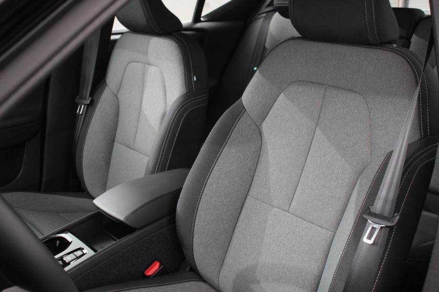 Volvo XC40 1.5 T5 Plug-in hybrid Plus Dark Volvo XC40 1.5 T5 Recharge Plus Dark | Navigatie | Climate Control | Adaptive Cruise Control  | 18"LMV | Parkeer sensoren | Dab | Led