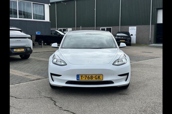 Tesla Model 3 Standard RWD Plus 60 kWh | SOH 93% | VOLLEDIGE TESLA GARANTIE TOT 01-06-2027 OF 80k KM | STOEL VERWARMING VOOR/ACHTER | STUURVERWARMING | NETTE AUTO |
