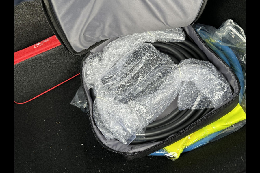 Tesla Model 3 Standard RWD Plus 60 kWh | SOH 93% | VOLLEDIGE TESLA GARANTIE TOT 01-06-2027 OF 80k KM | STOEL VERWARMING VOOR/ACHTER | STUURVERWARMING | NETTE AUTO |