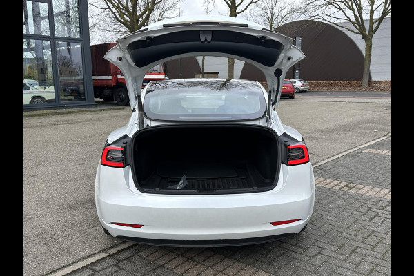 Tesla Model 3 Standard RWD Plus 60 kWh | SOH 93% | VOLLEDIGE TESLA GARANTIE TOT 01-06-2027 OF 80k KM | STOEL VERWARMING VOOR/ACHTER | STUURVERWARMING | NETTE AUTO |
