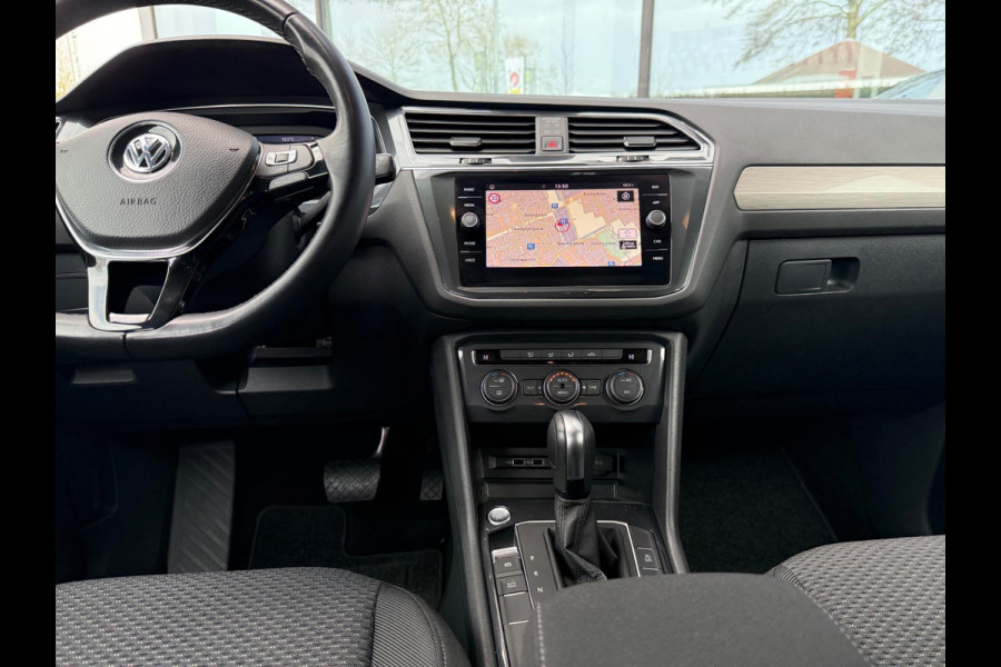 Volkswagen Tiguan Allspace 1.5 TSI Comfortline Business 7p. - Automaat - Virt.Cockpit - Navi - Trekhaak - Org.NL
