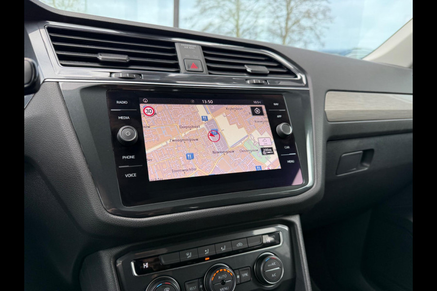 Volkswagen Tiguan Allspace 1.5 TSI Comfortline Business 7p. - Automaat - Virt.Cockpit - Navi - Trekhaak - Org.NL