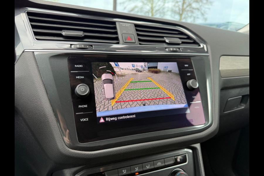 Volkswagen Tiguan Allspace 1.5 TSI Comfortline Business 7p. - Automaat - Virt.Cockpit - Navi - Trekhaak - Org.NL