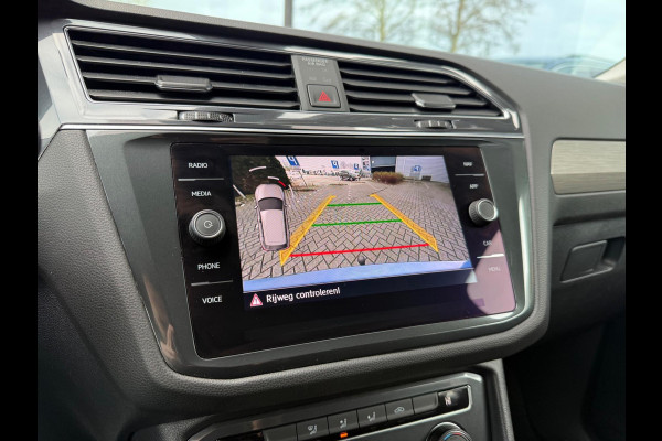 Volkswagen Tiguan Allspace 1.5 TSI Comfortline Business 7p. - Automaat - Virt.Cockpit - Navi - Trekhaak - Org.NL