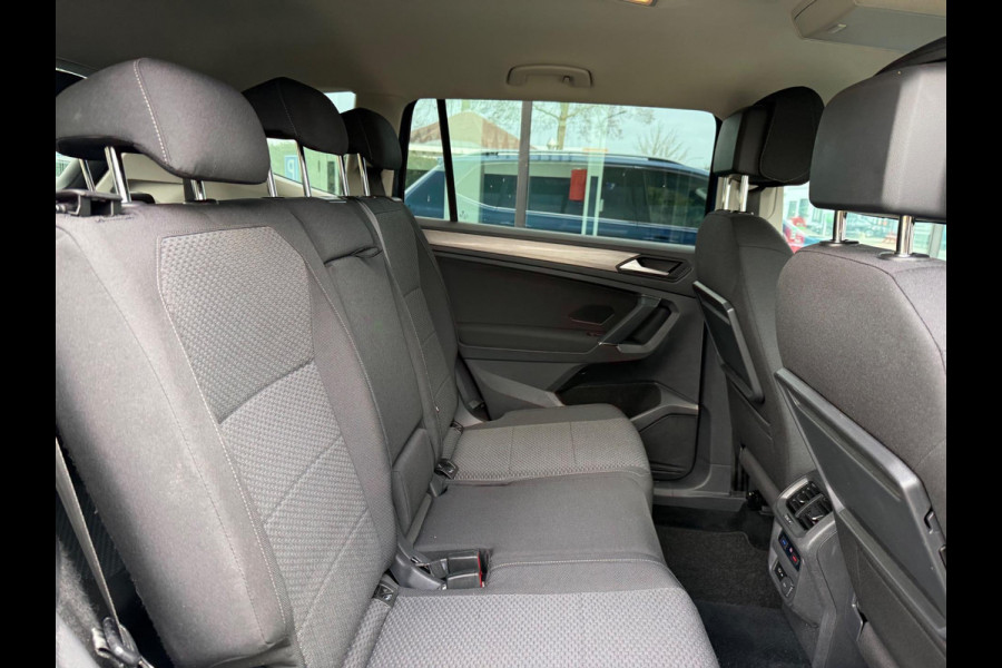 Volkswagen Tiguan Allspace 1.5 TSI Comfortline Business 7p. - Automaat - Virt.Cockpit - Navi - Trekhaak - Org.NL