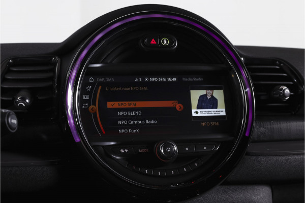 MINI Clubman 1.5 One Chili 100 PK | Cruise | Stoelverw. | Harman/Kardon | PDC | Camera | NAV + App. Connect | ECC | LM 18" |