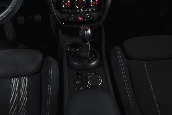 MINI Clubman 1.5 One Chili 100 PK | Cruise | Stoelverw. | Harman/Kardon | PDC | Camera | NAV + App. Connect | ECC | LM 18" |