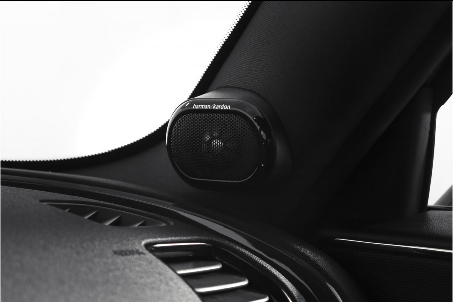 MINI Clubman 1.5 One Chili 100 PK | Cruise | Stoelverw. | Harman/Kardon | PDC | Camera | NAV + App. Connect | ECC | LM 18" |