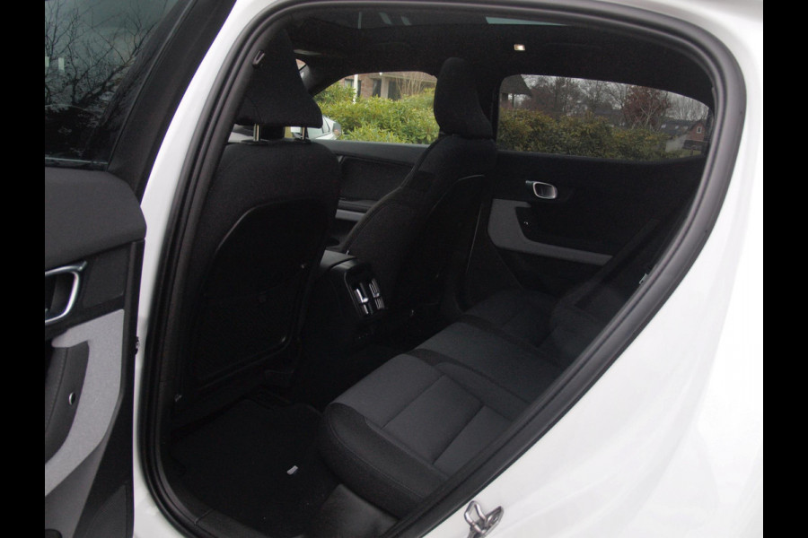 Polestar 2 Long Range Dual Motor Launch Edition 78kWh | SOH 91% | 360 Camera | Harman Kardon | Trekhaak | Apple Carplay |