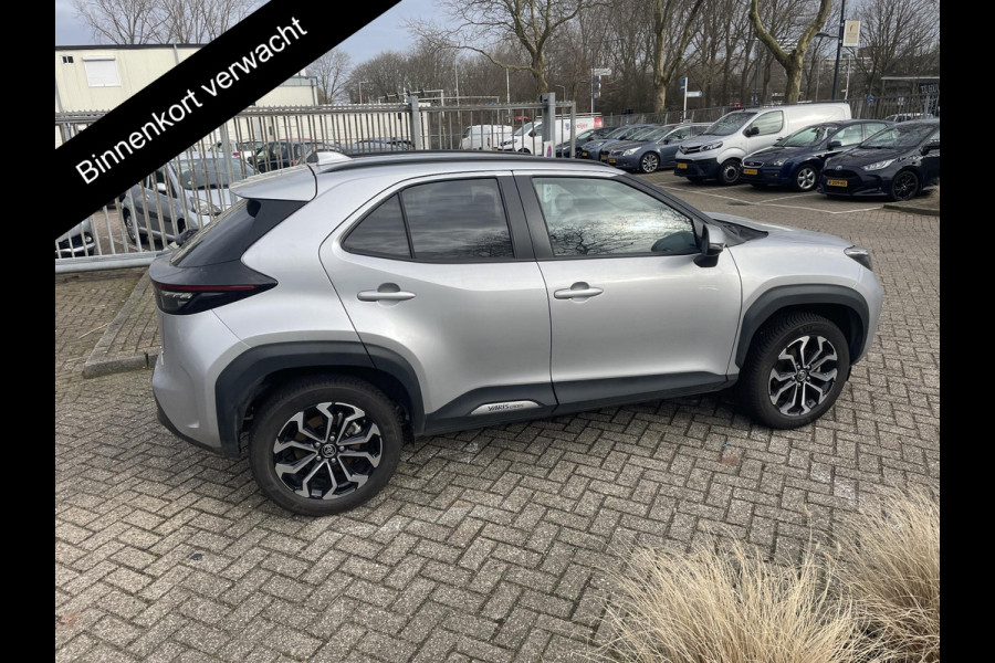 Toyota Yaris Cross 1.5 Hybrid 115 Dynamic | Stuur- & Stoelverwarming | Parkeersensoren | Dodehoek detectie | Apple Carplay & AndroidAUTO | Camera