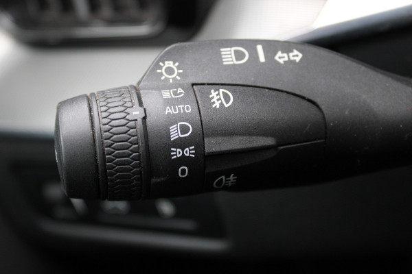 Volvo XC60 2.0 Recharge T6 AWD R-Design | Trekhaak | Adaptieve cruise | Panoramadak | H&K | Winterpack |