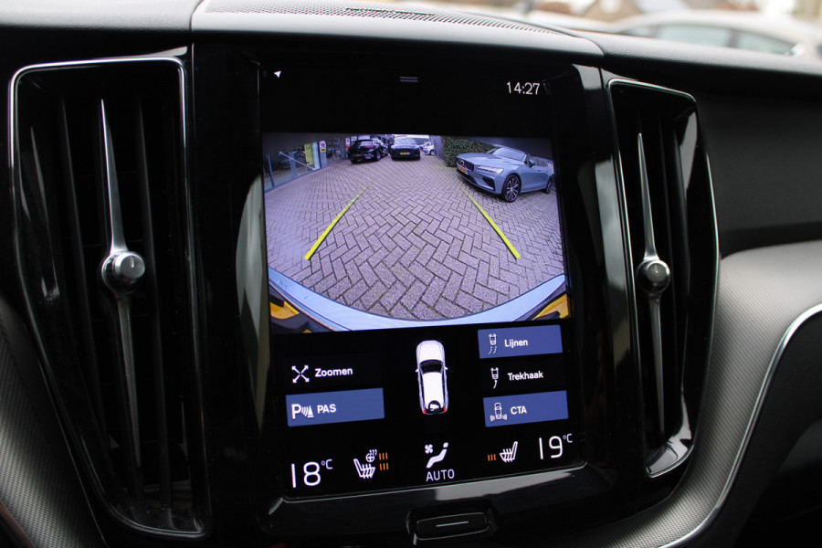 Volvo XC60 2.0 Recharge T6 AWD R-Design | Trekhaak | Adaptieve cruise | Panoramadak | H&K | Winterpack |