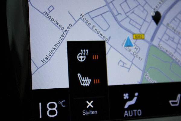 Volvo XC60 2.0 Recharge T6 AWD R-Design | Trekhaak | Adaptieve cruise | Panoramadak | H&K | Winterpack |