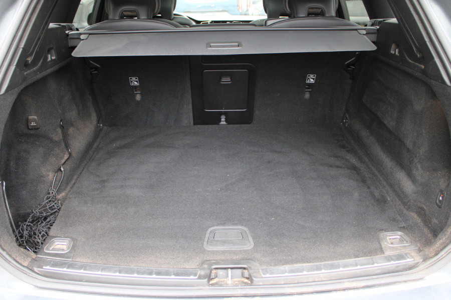 Volvo XC60 2.0 Recharge T6 AWD R-Design | Trekhaak | Adaptieve cruise | Panoramadak | H&K | Winterpack |