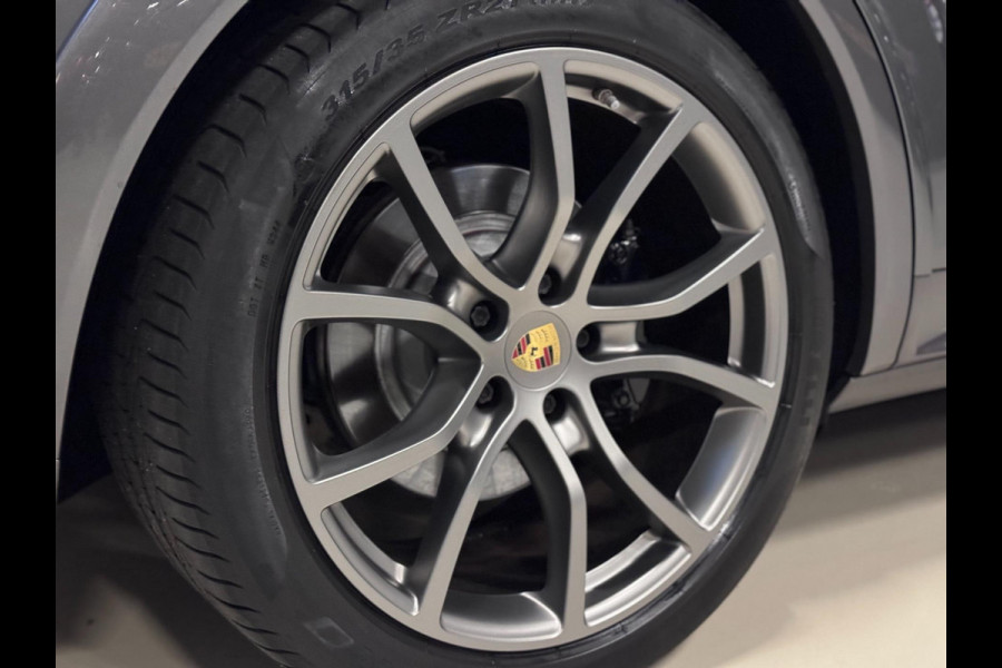 Porsche Cayenne Coupé 3.0 E-Hybrid | ORG. NL | SPORT DESIGN | PANO | TREKHAAK | HUD | SPORT CHRONO | LUCHTVERING