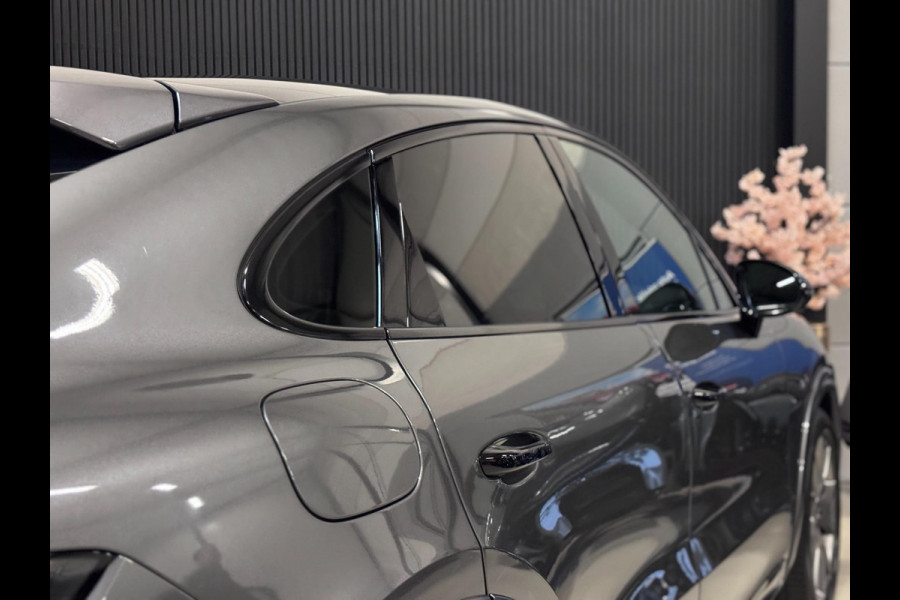 Porsche Cayenne Coupé 3.0 E-Hybrid | ORG. NL | SPORT DESIGN | PANO | TREKHAAK | HUD | SPORT CHRONO | LUCHTVERING