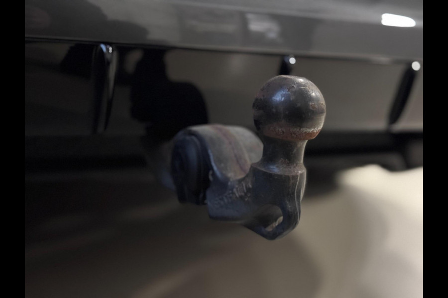 Porsche Cayenne Coupé 3.0 E-Hybrid | ORG. NL | SPORT DESIGN | PANO | TREKHAAK | HUD | SPORT CHRONO | LUCHTVERING